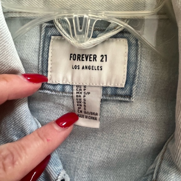 Forever 21 Light Blue Wash Denim Jacket Women’s Size Small - Picture 11 of 12